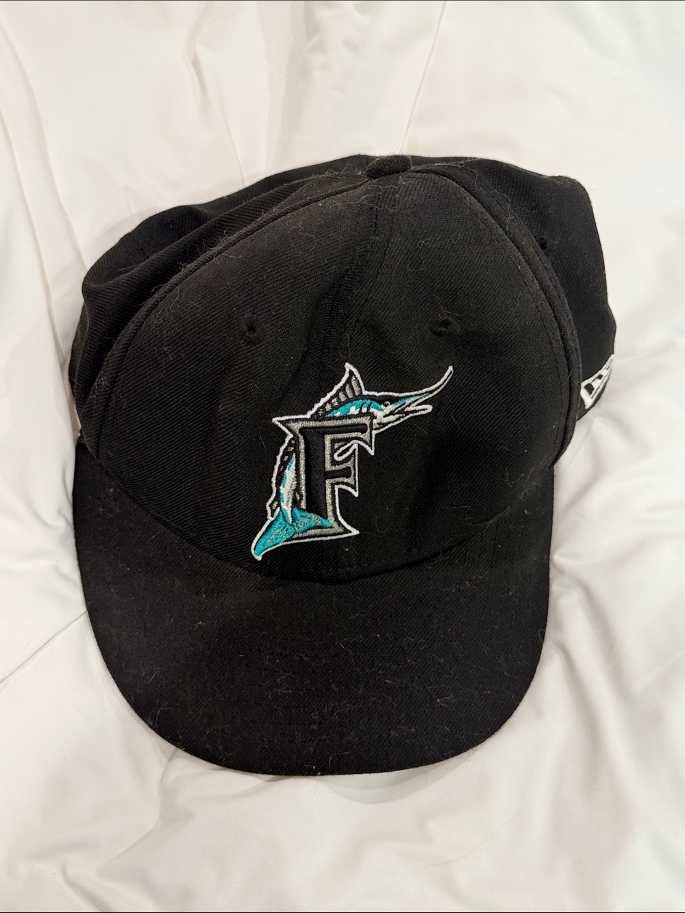 New Era 59FIFTY Fitted Hat - Black Crown with Gray Undervisor